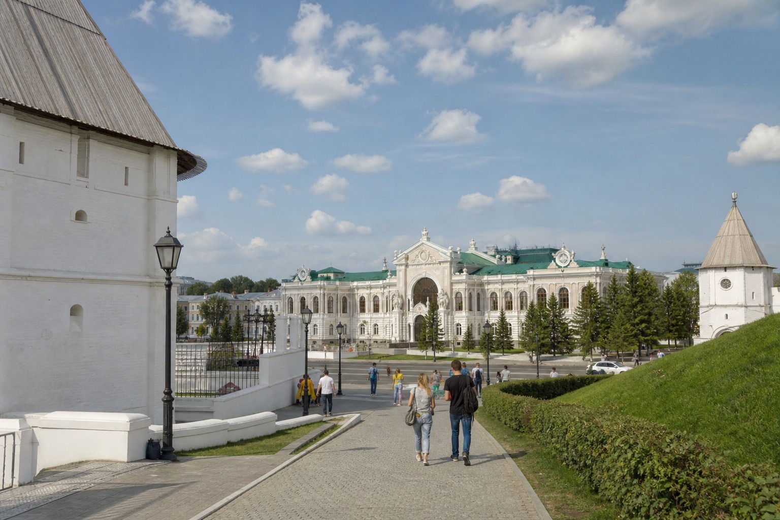 Дорога от Кремля к Дворцу земледельцев