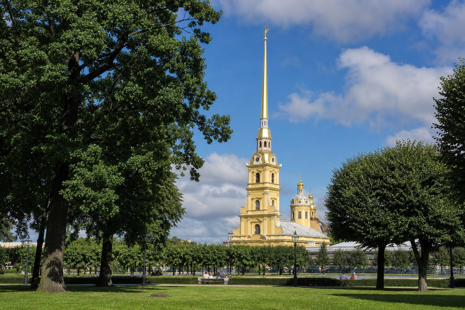 Петропавловская крепость рядом
